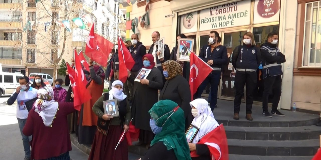 Evlat Nöbetindeki Babadan Oğluna Teslim Ol Çağrısı