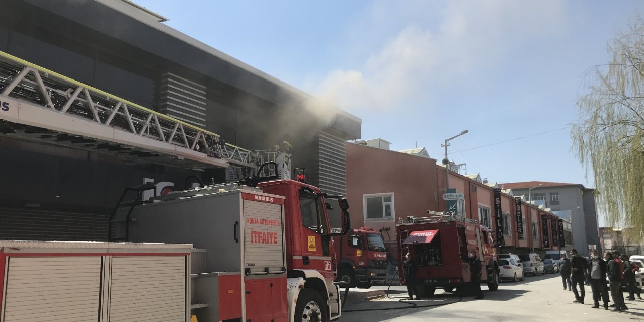 Konya’da Ayakkabı İmalathanesinde Yangın