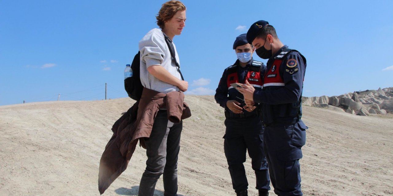 Kapadokya’da Maske Takmayan 37 Turiste Para Cezası Kesildi