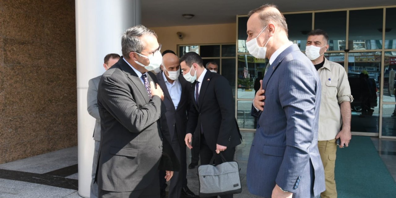 Büyükelçi Hazar İ̇brahim Vali Erin İle Görüştü