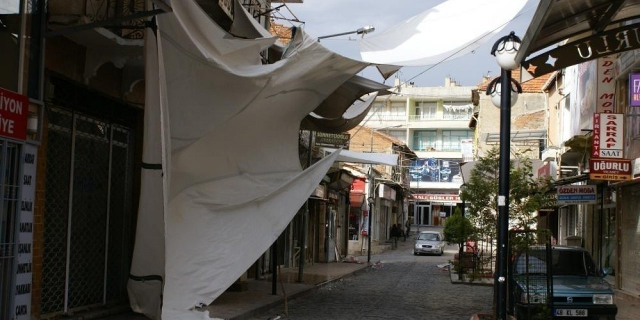 Aydın Ve Ege Denizi’nde Fırtına Uyarısı