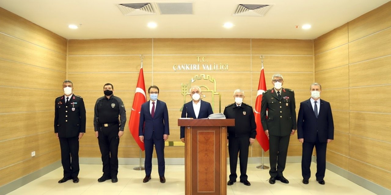 İ̇çişleri Bakan Yardımcısı Ersoy Ve Orgeneral Çetin, Vali Ayaz’ı Ziyaret Etti