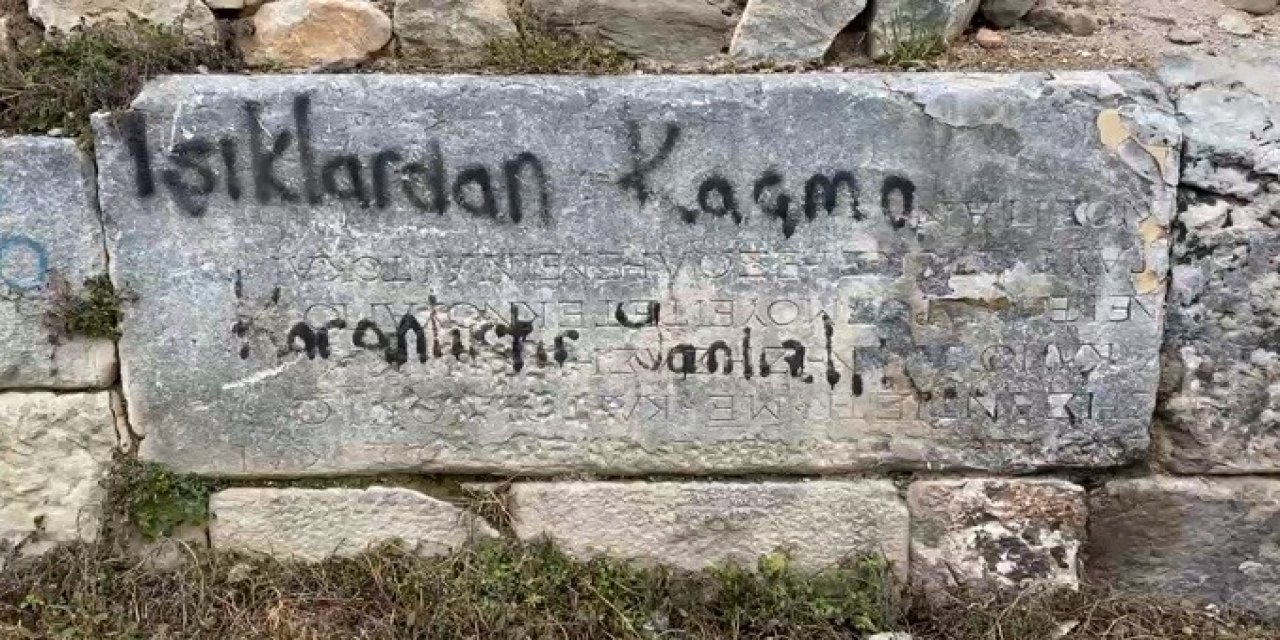 İ̇znik’te Tarihe Saygısızlık