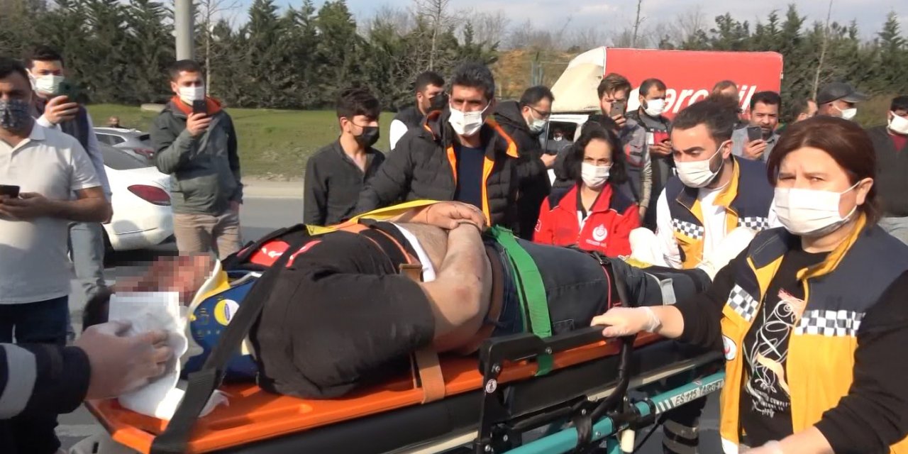 Hafriyat Kamyonu İle Otomobil Çarpıştı: 1 Yaralı