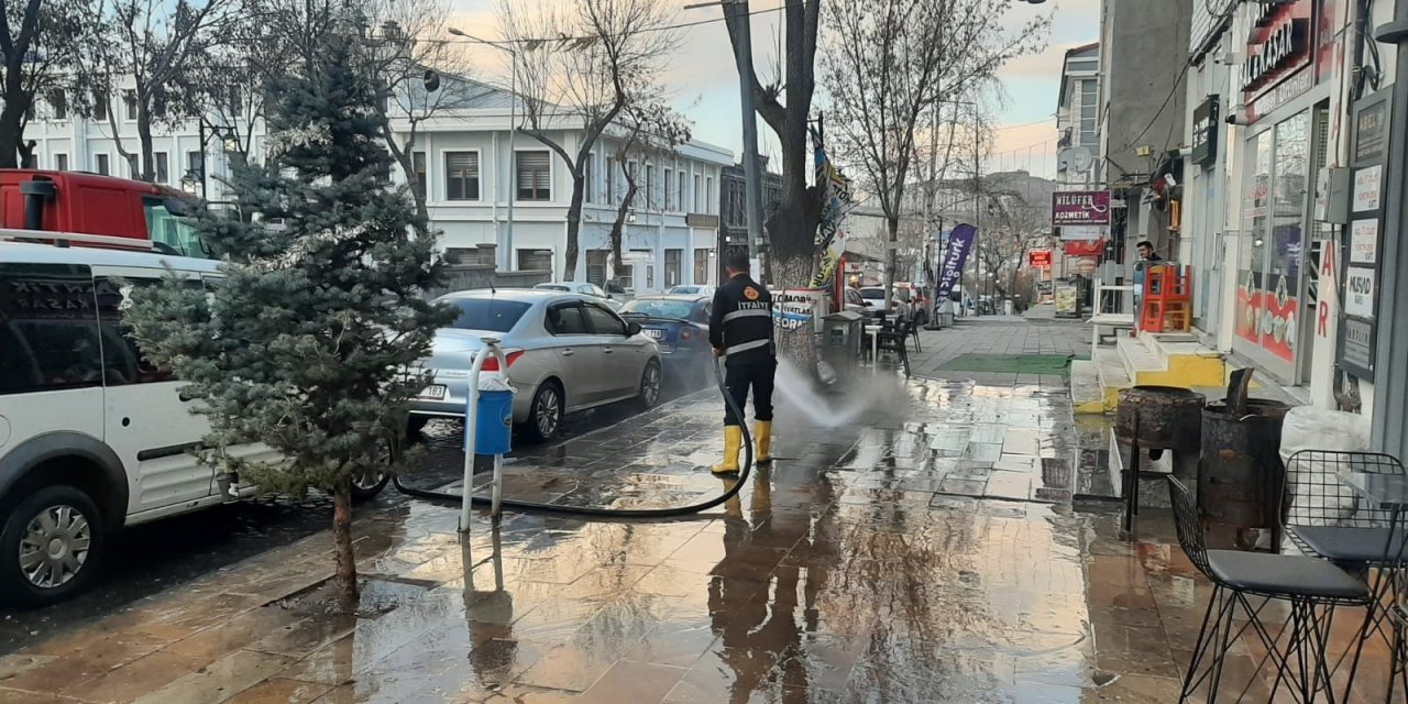 Kars’ta Belediyeden Bahar Temizliği