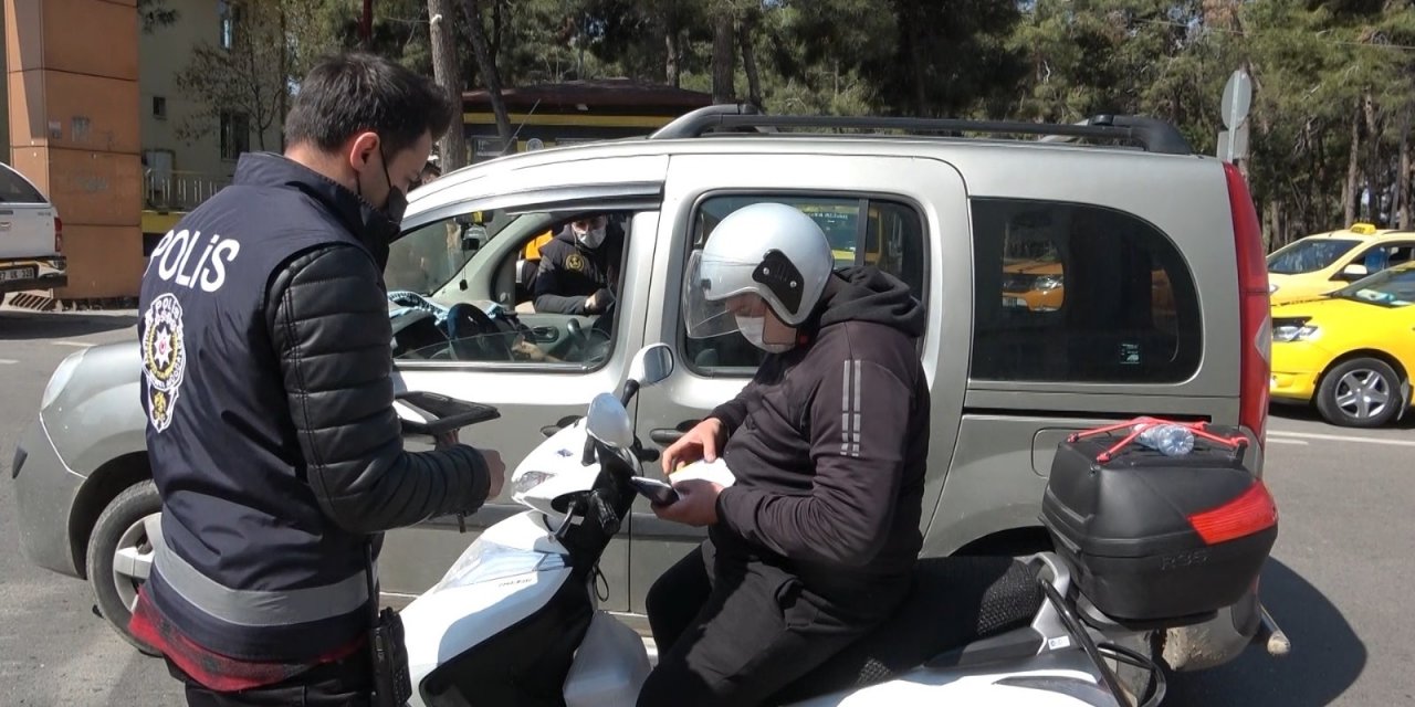 Kırmızıya Dönen Gaziantep’te Denetimler Sürüyor