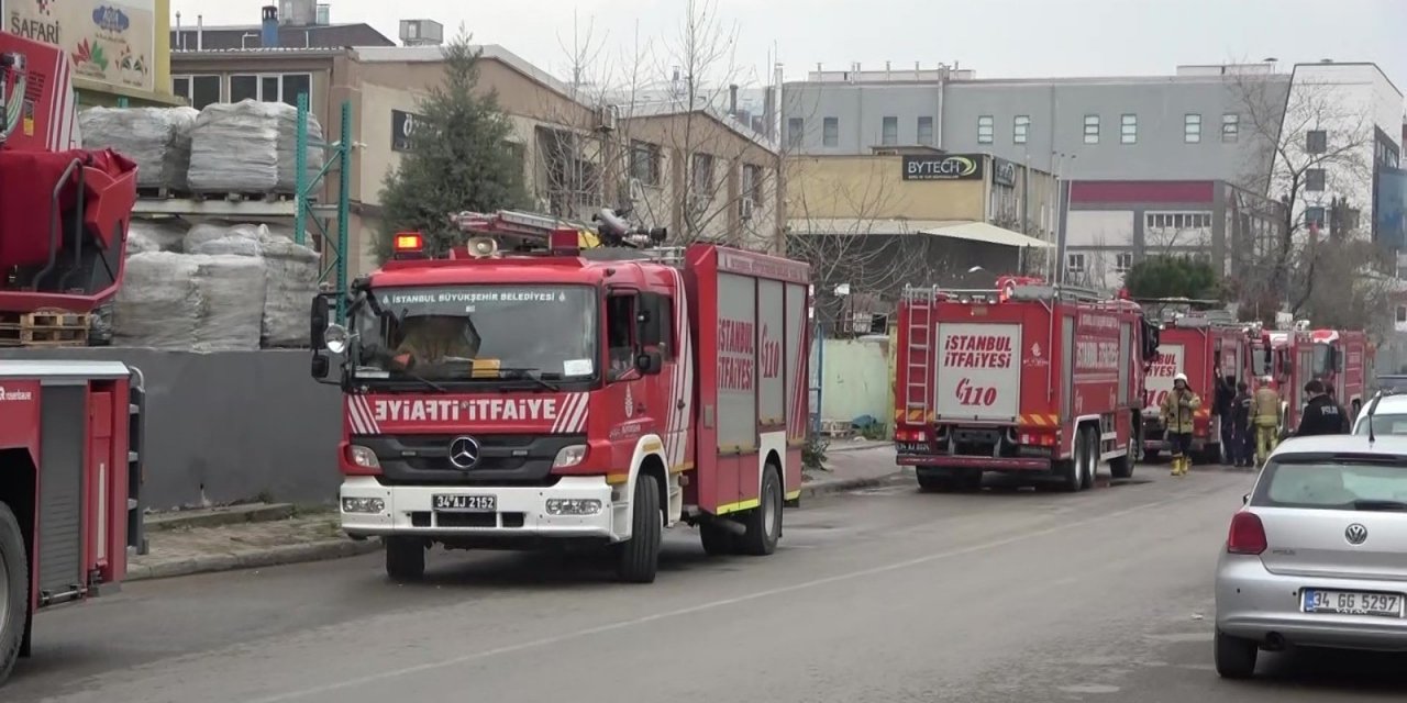 Tuzla’da Boya Fabrikasında Korkutan Yangın