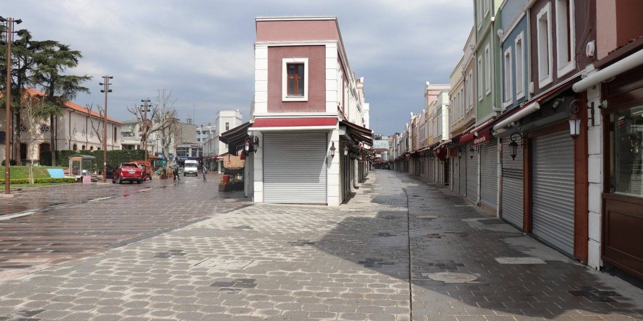 Sakarya’da Cadde Ve Sokaklar Yaklaşık 1 Ay Sonra Yeniden Boş Kaldı