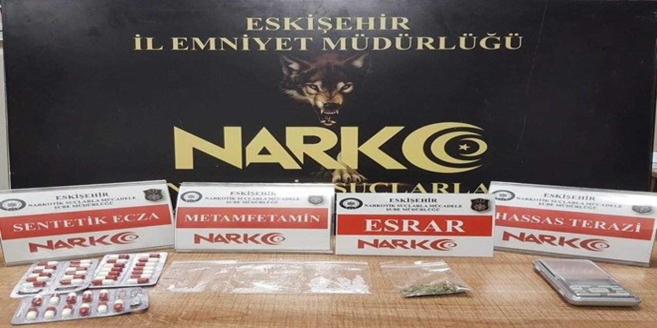 Piyasaya Sürülmeye Hazırlanan Uyuşturucu Maddeler Ele Geçirildi, 4 Kişi Yakalandı