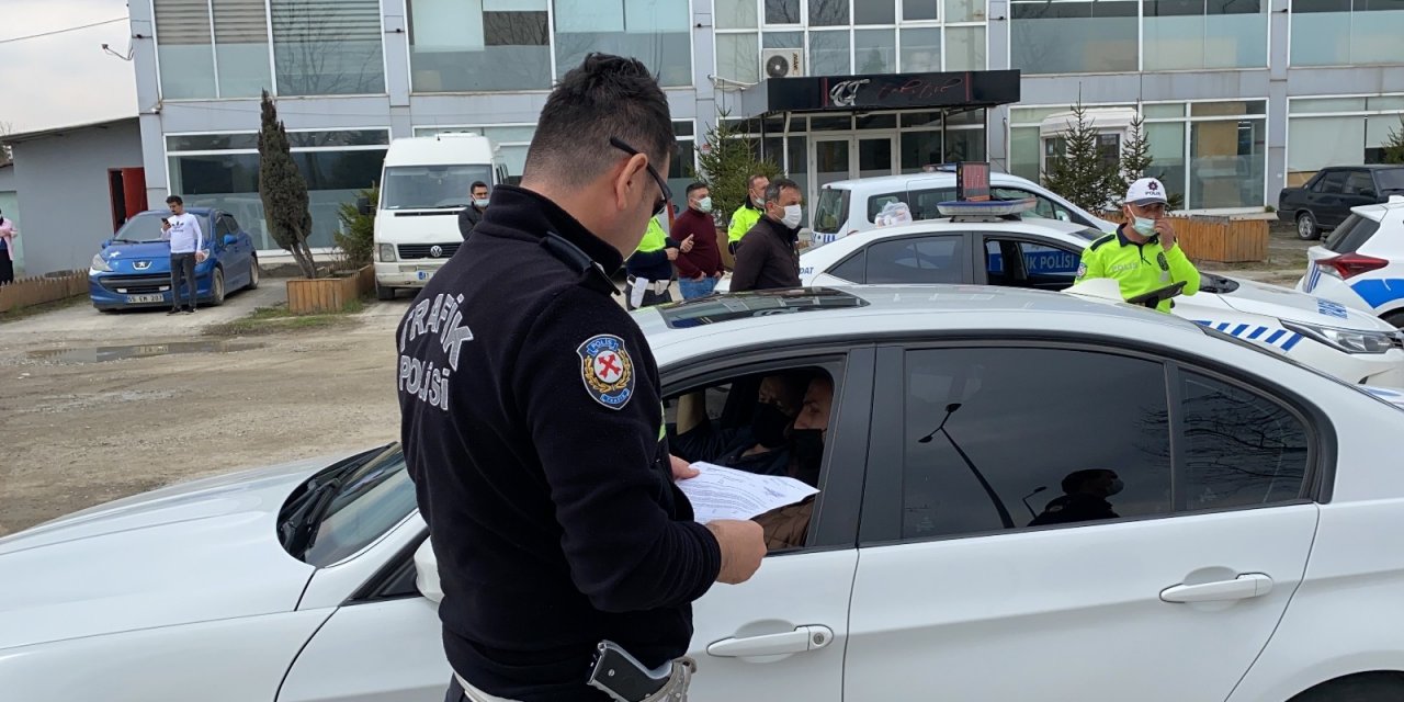 Kısıtlama Trafik Denetiminde Vatandaşlara Ceza Yağdı