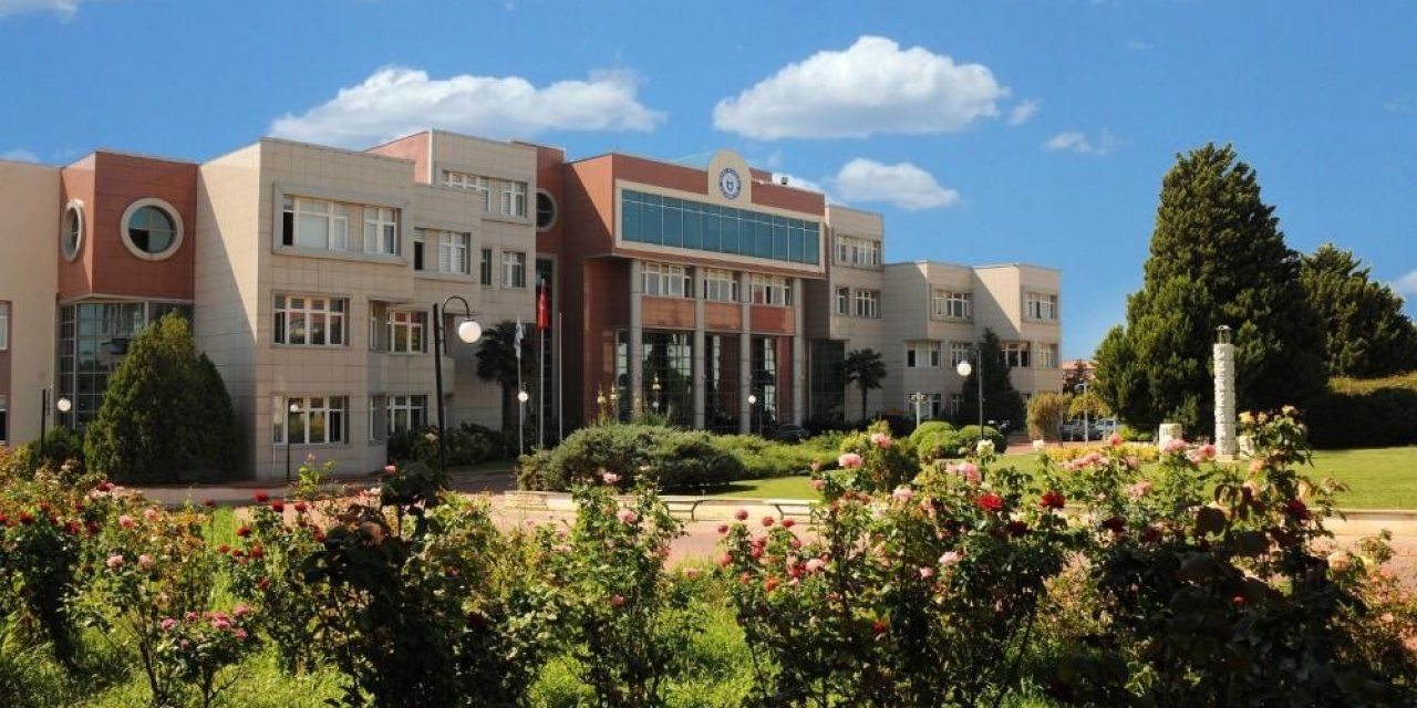 Adü Rektörlüğü Amirallerin Bildirisini Kınandı