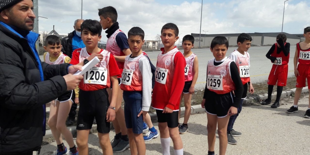 Ağrılı Atletler Yarı Finalde