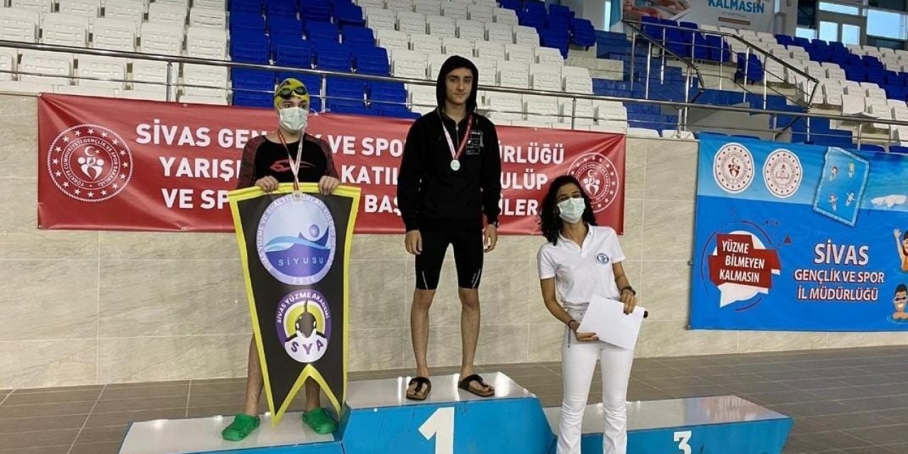 Genç Yüzücüden Büyük Başarı