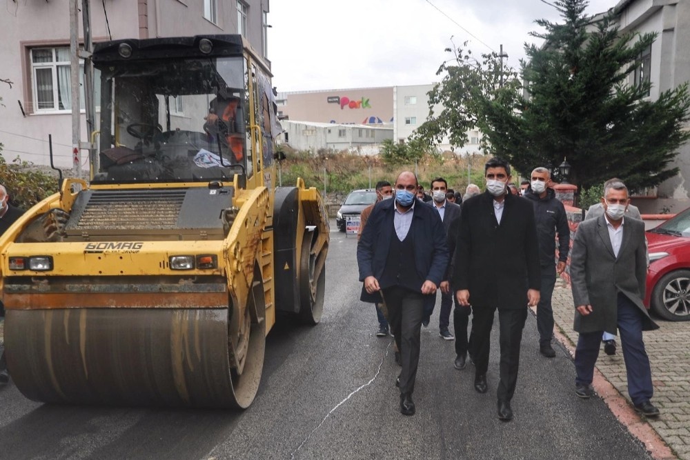 Üstyapı çalışmaları kapsamında Cevizli’de 4 Bin 673 ton asfalt serimi gerçekleştirildi