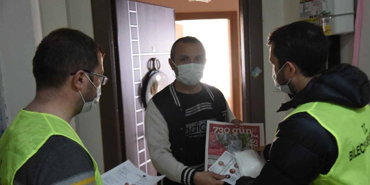 Bilecik’te Kapı Kapı Gezerek 110 Bin Maske Dağıttılar