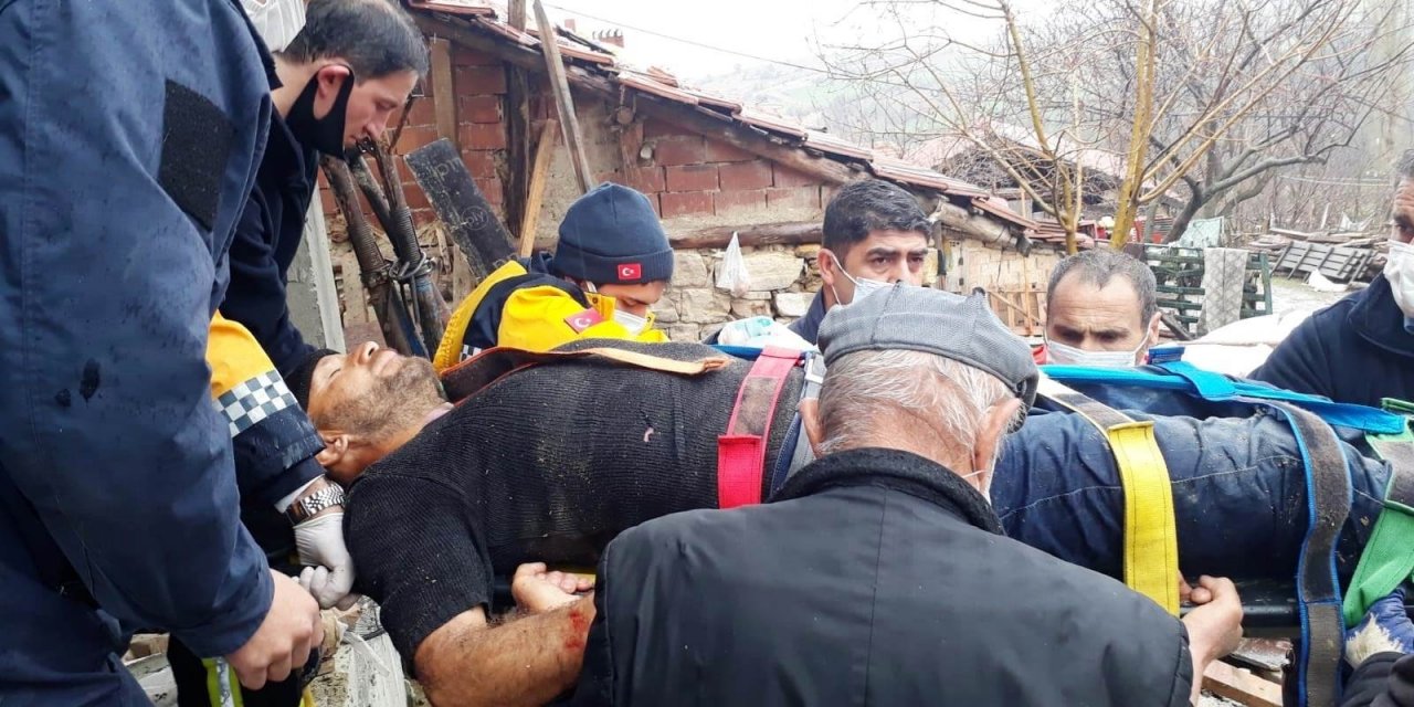 Hisarcık’ta Bina Merdiveni Çöktü: 1 Ağır Yaralı