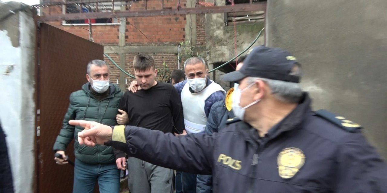 Polise Motorlu Testereyle Direndi