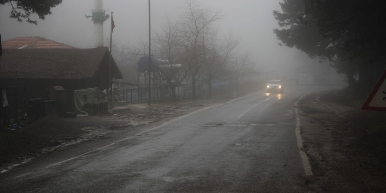 Kazdağları’nda Sis Ve Yağışlı Hava Trafiği Olumsuz Etkiliyor
