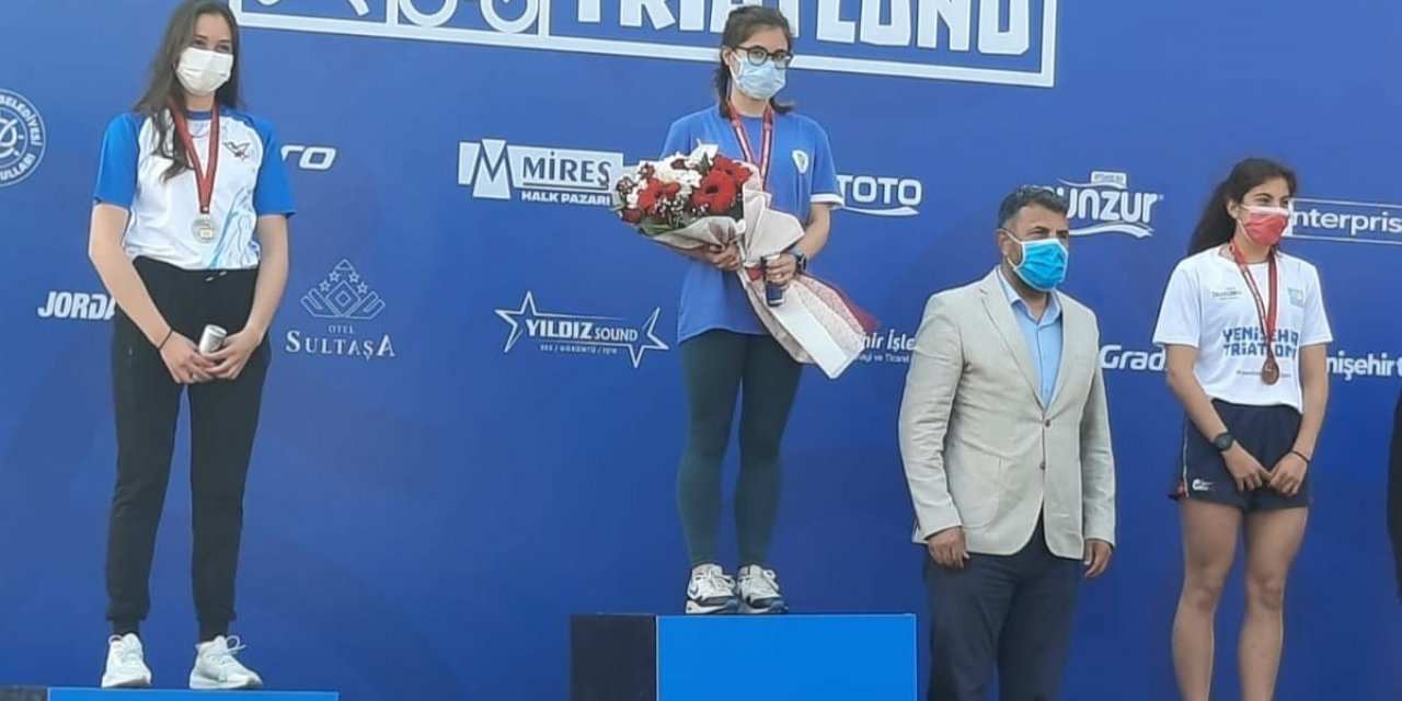 Triatlon’da Elif Manisa Türkiye Şampiyonu