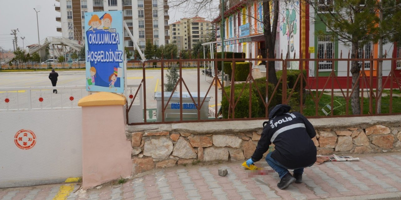 Çocuklarının Okulunun Önünde Kayınpederini Öldürdü