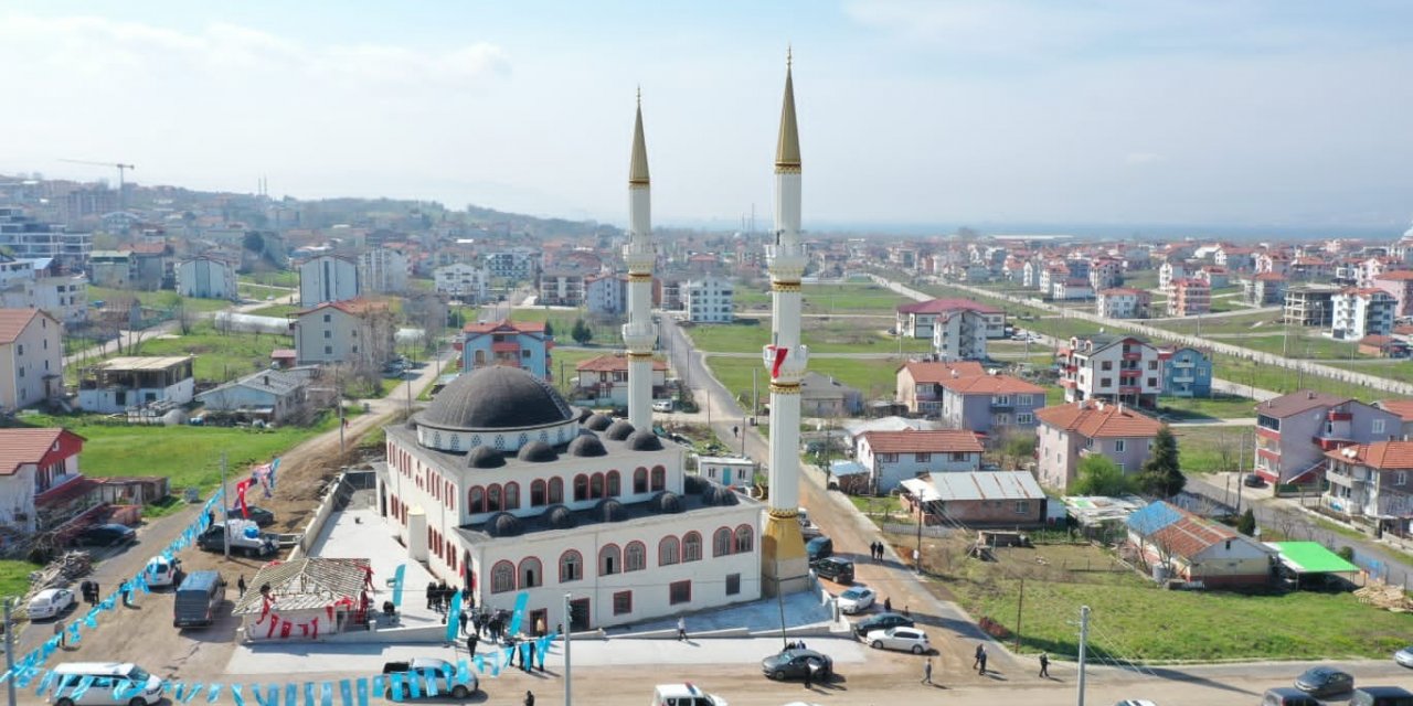 Başiskele Mehmed Akif Ersoy Camii Dualarla İbadete Açıldı