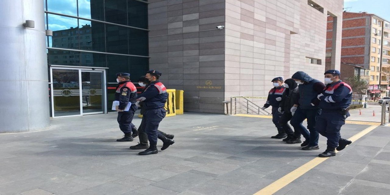 Çalınan Kamyonet Parçalanmadan Önce Bulunarak Sahibine Teslim Edildi