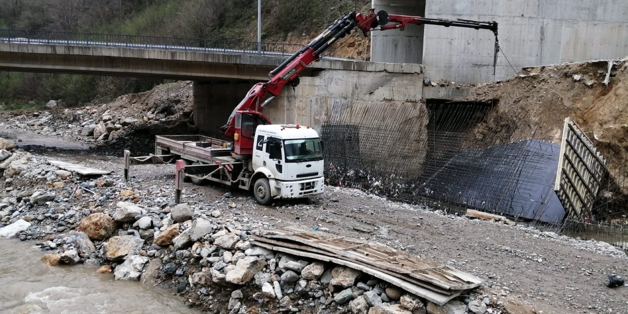 Sel Sularına Kapılarak Ölen İşçinin Arkadaşları O Anları Anlattı
