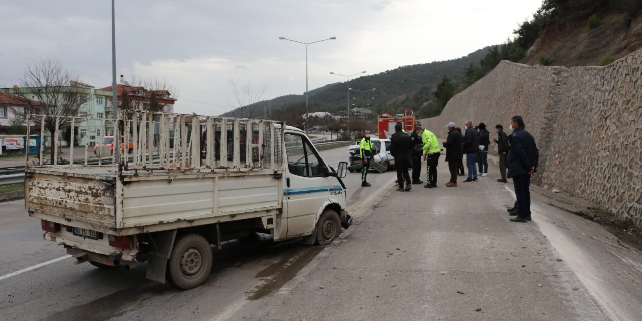 Amasya’da Trafik Kazası: 2 Yaralı