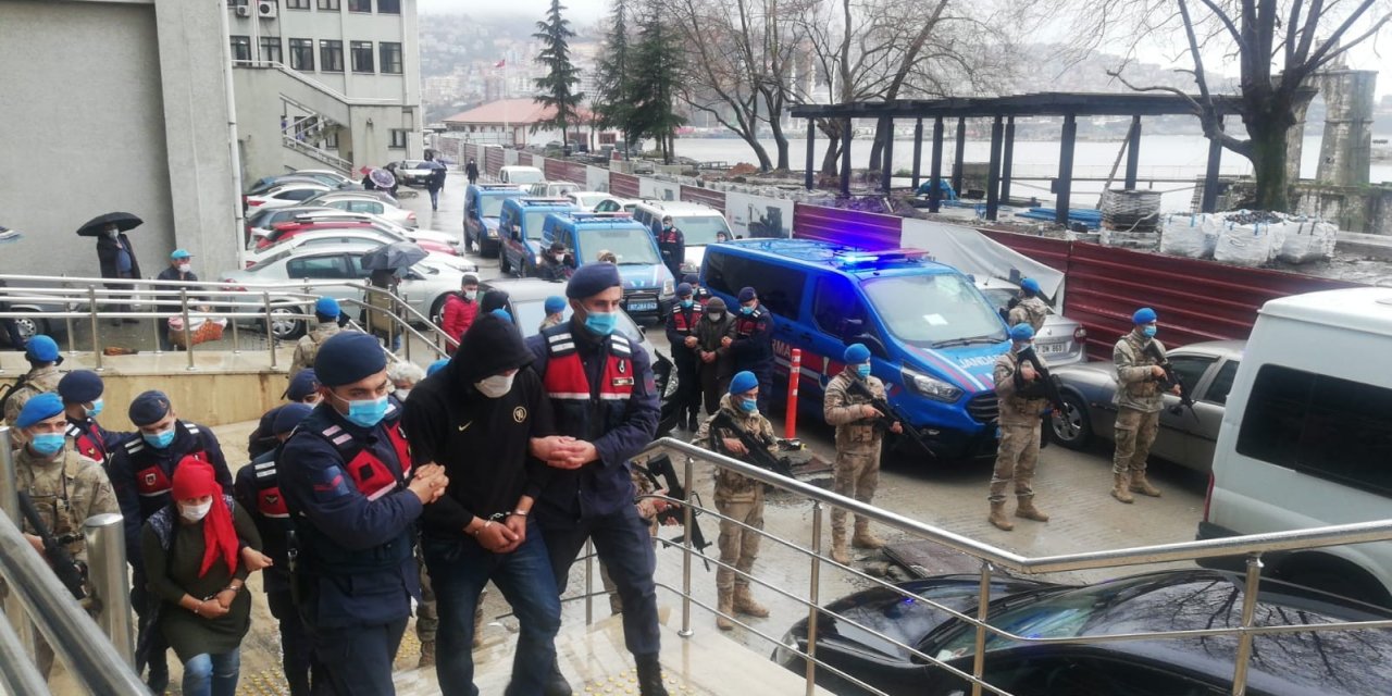 Zonguldak’taki Vahşi Cinayette Üvey Anne, Baba Ve Öz Kardeş Tutuklandı