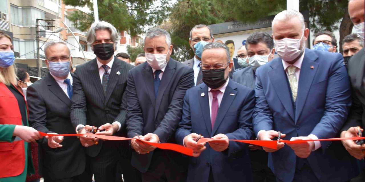 Menemen’de Türk Kızılay Attila İ̇lhan Kan Alma Birimi Törenle Açıldı