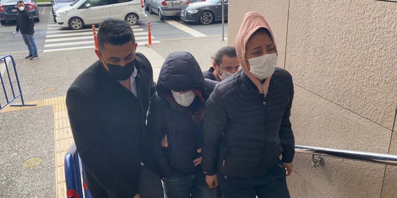 İ̇stanbul’da Nişanlı Çift Tuzak Kurup Pakistanlı Genci Gasp Etti