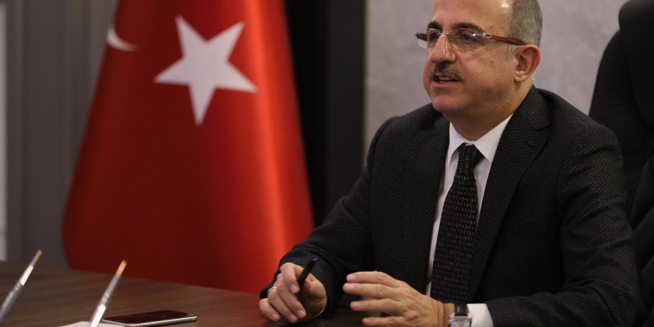 Ak Parti İ̇zmir İ̇l Başkanı Sürekli’den Aslı Özkısırlar’ın Ailesine Taziye Ziyareti