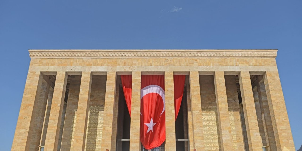 Kuşadası’nda Anıtkabir ‘in Şifresi Anlatılacak