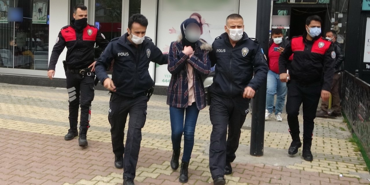 8 Katlı Binanın Çatısına Çıkan Genç Kız Yürekleri Ağza Getirdi