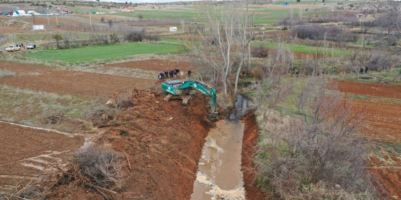 Beyşehir’in Akarsularında Rusubat Temizliği