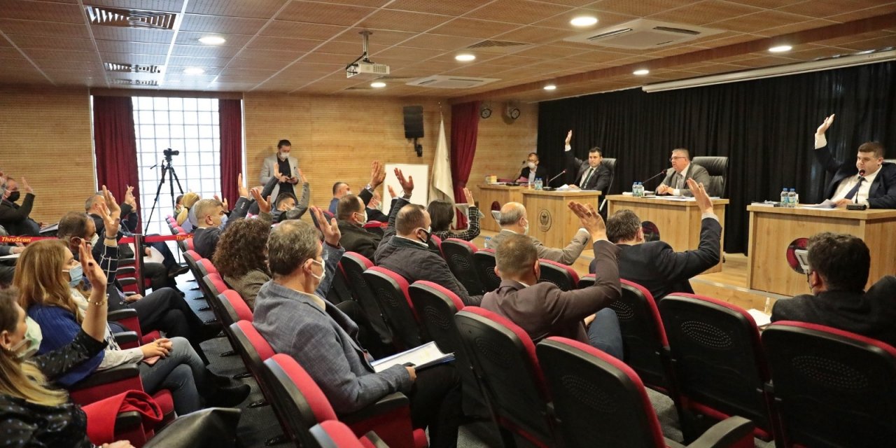 Akhisar Belediye Meclisi İlk Kez Uğur Mumcu Kültür Ve Sanat Merkezi’nde Toplandı