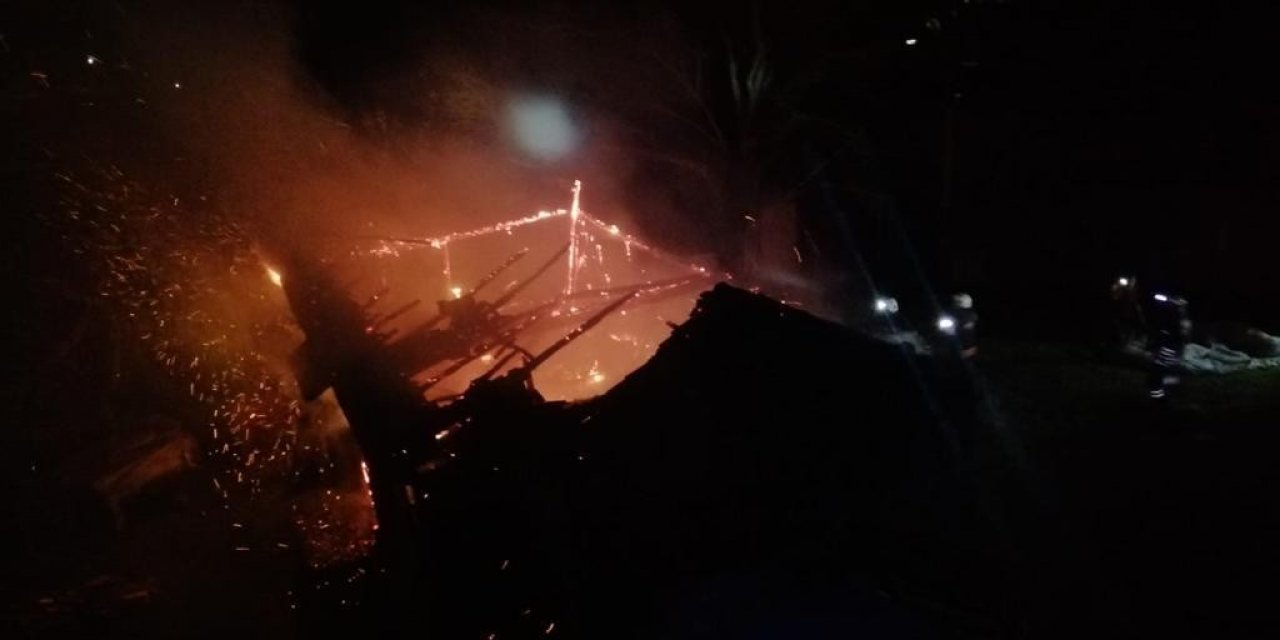 Babasının Yangında Evde Olduğunu Düşündü, Kalp Krizinden Hayatını Kaybetti