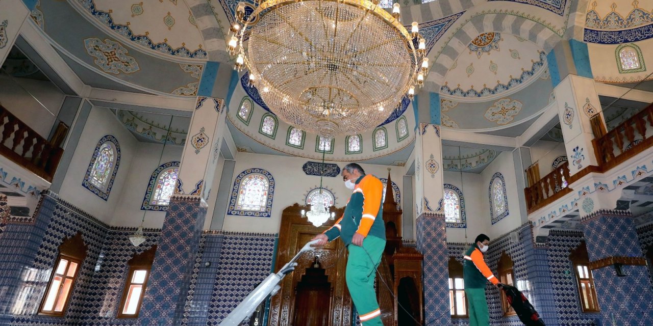 Çankaya’da Camilere Ramazan Temizliği