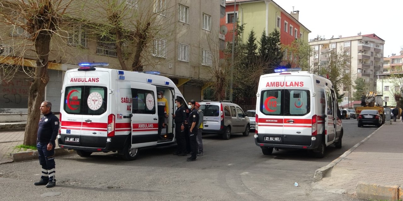Diyarbakır’da Trafik Kazası: 2’si Çocuk 4 Yaralı