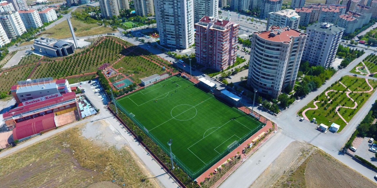 Şenol Güneş Spor Tesisi Yeniden Açıldı