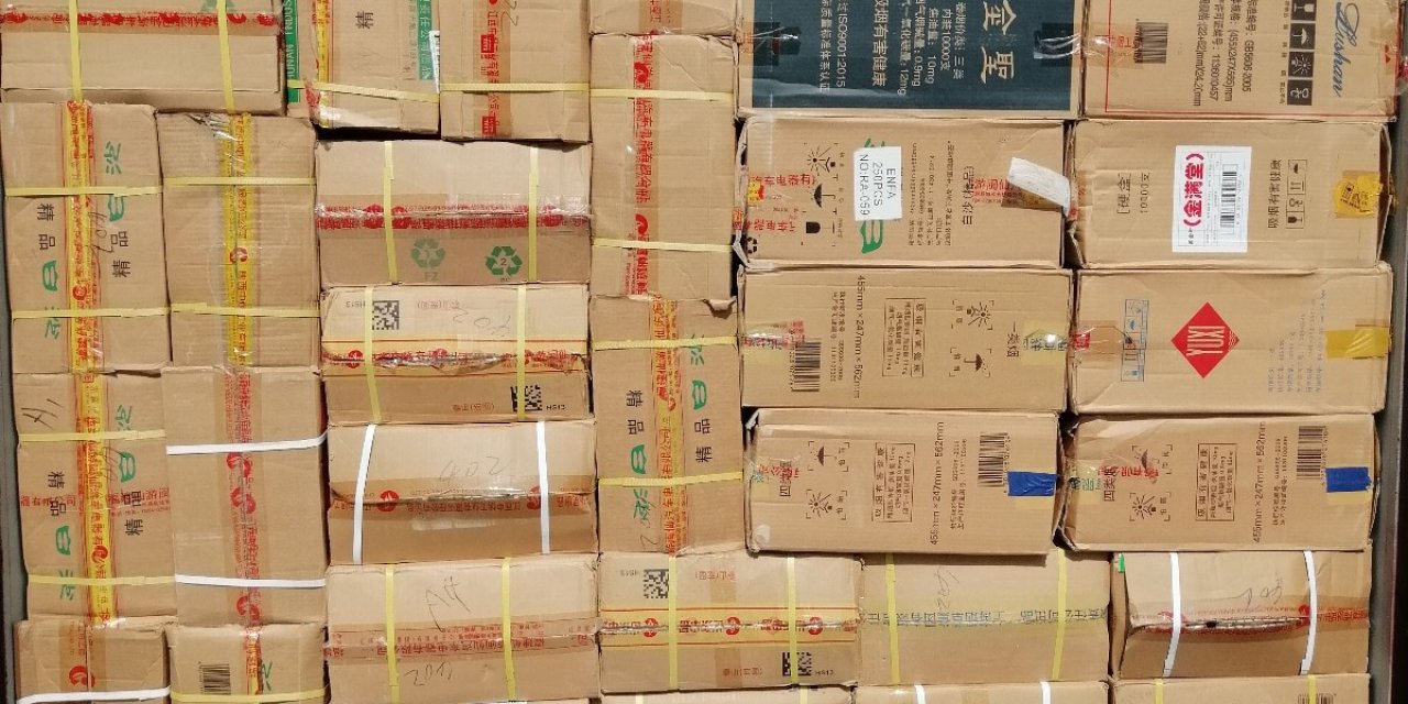 Kocaeli’de Limanda 15 Milyon Liralık Kaçak Eşya Ele Geçirildi