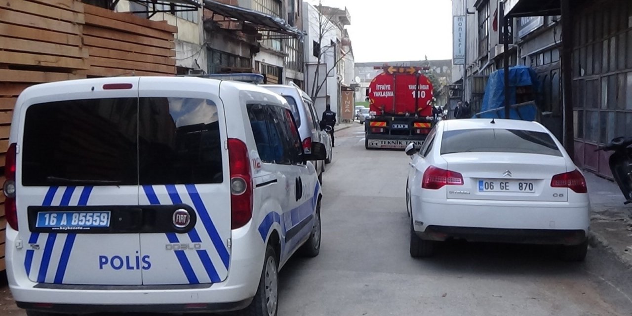 Yangında Onlarca Mobilya Takımı Zarar Gördü