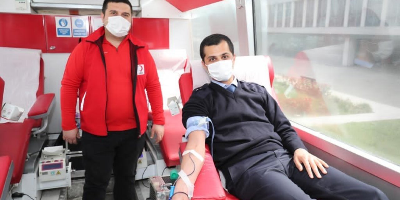 Zabıtalar Hayat Olmak İçin Kan Bağışladı