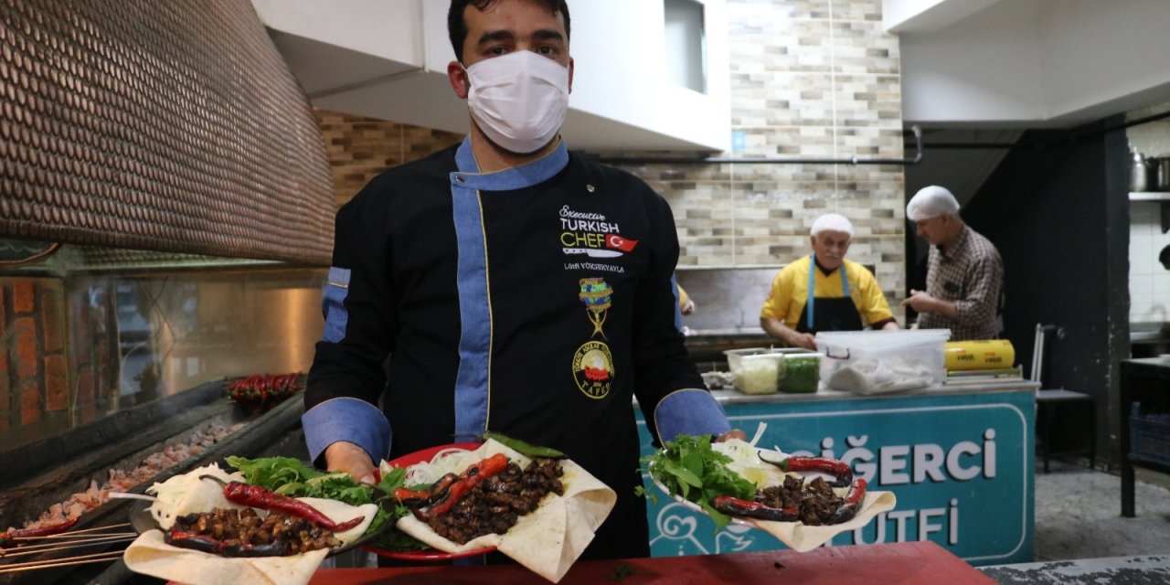 Urfalı Ustalar Edirneli Ustaları Ciğer Kebabı Yemeye Davet Etti