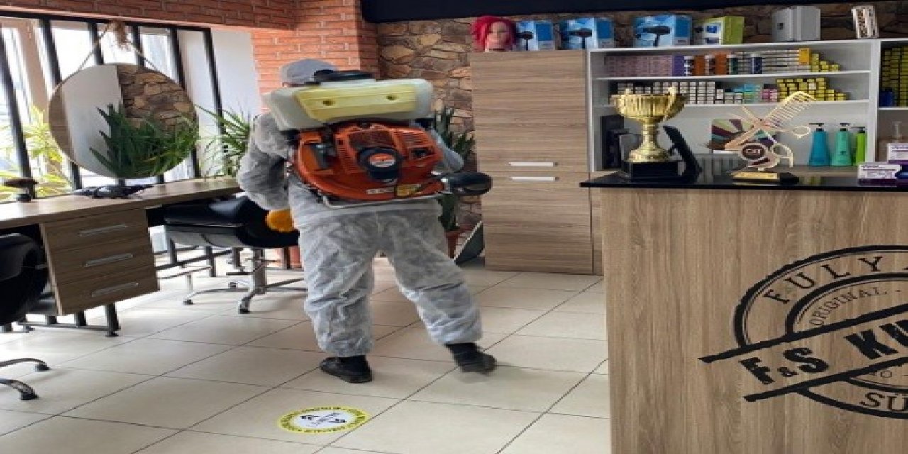 Berber Ve Kuaföler Dezenfekte Ediliyor