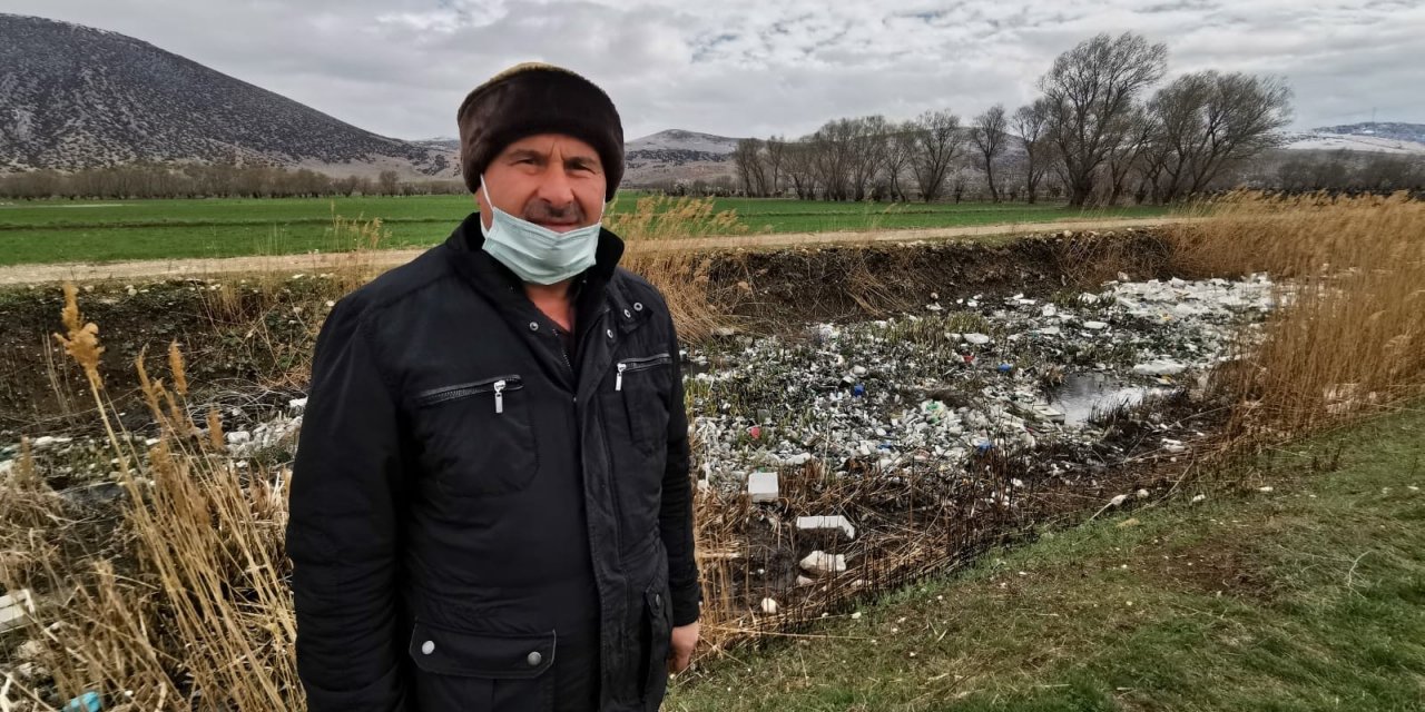 Büyük Menderes Nehri’ndeki Çöp Birikintileri Görenlerin İçini Sızlattı