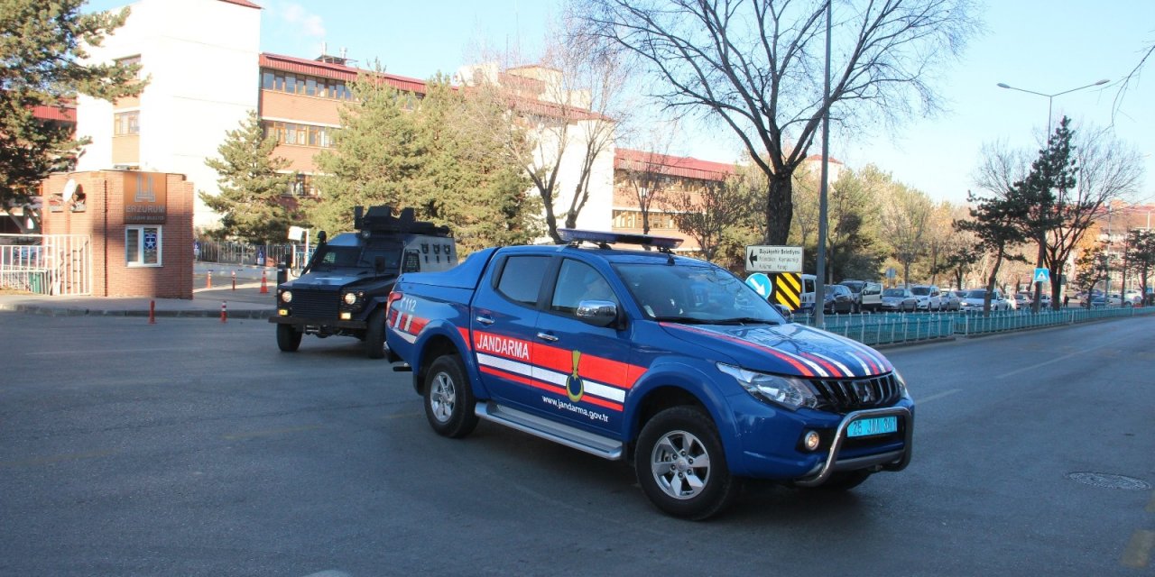 Eşi Teröristler Tarafından Öldürülen Kadın:” Eşim Sırf Sandık Başında Görevli Olduğu İçin Öldürüldü”