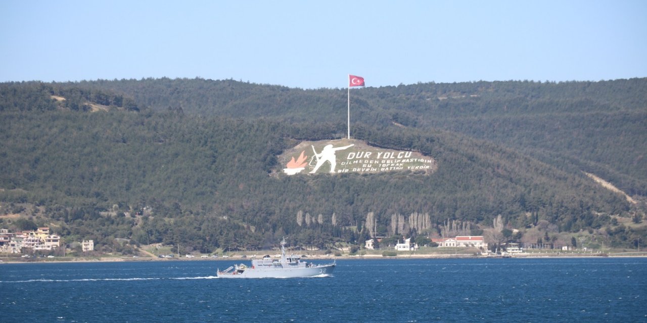 Bulgar Mayın Avcı Gemisi Çanakkale Boğazı’ndan Geçti