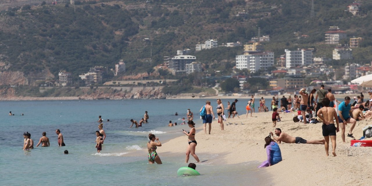 Alanya’ya Yaz Erken Geldi