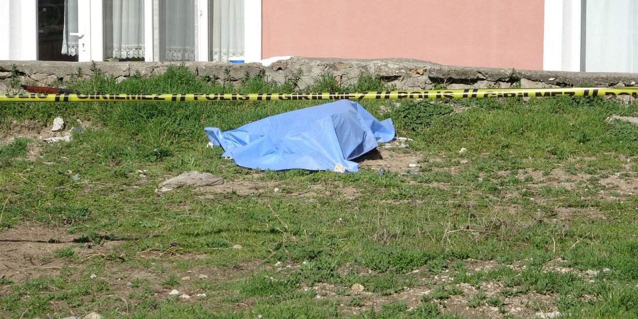 Polisten Kaçamayacağını Anlayınca Kendini Vurdu